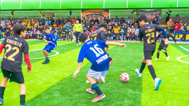 Municipalidad de Lima entregó renovado polideportivo en Villa María del Triunfo