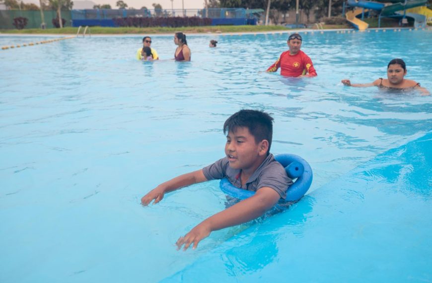 Aperturan piscinas de clubes metropolitanos para recibir al público este verano