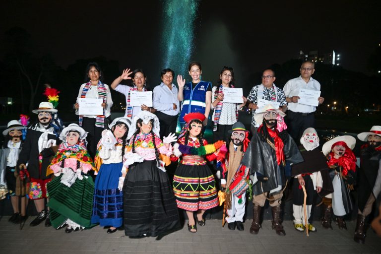 Niños con raíces jaujinas presentaron danza de la tunantada en el Circuito Mágico del Agua